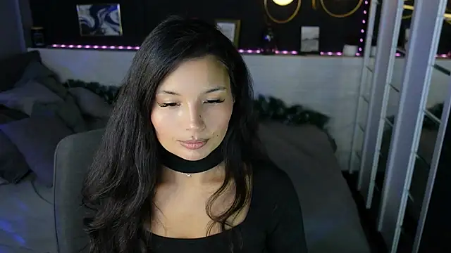 ErikaSoft online show from December 21, 2025, 5:58 am