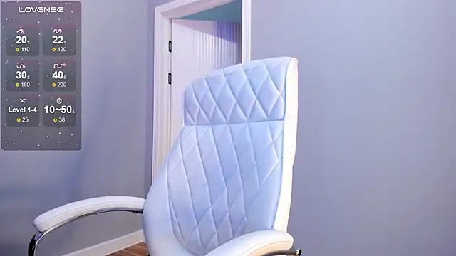 akura011 online show from September 23, 2025, 4:59 am