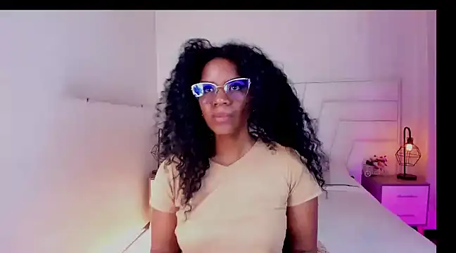 Ellie Alves online show from February 24, 2025, 1:21 pm