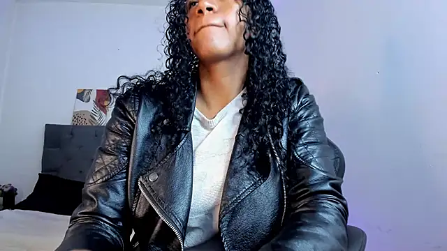 Ellie Alves online show from October 7, 2025, 2:14 pm