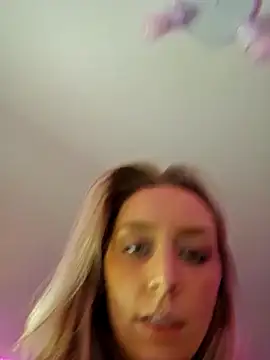 LilyOrion online show from December 4, 2024, 3:04 am