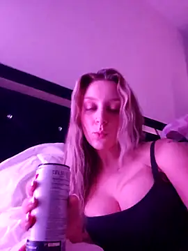 LilyOrion online show from September 12, 2025, 3:39 am