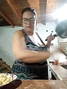 AyantiPonz79 online show from April 12, 2026, 9:42 pm