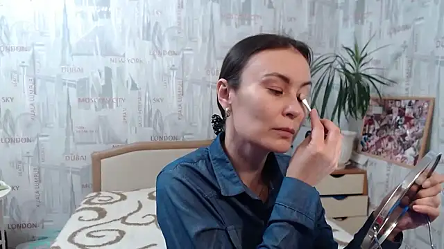 GinaQSoul online show from October 5, 2025, 10:35 am