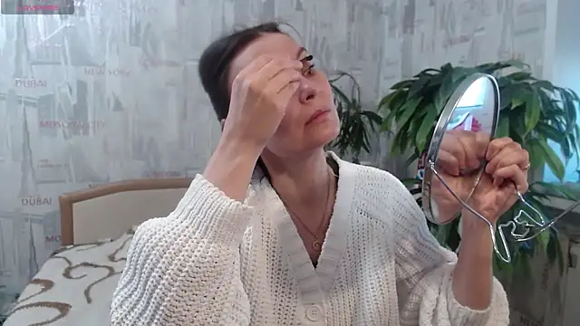 GinaQSoul online show from April 25, 2026, 11:57 am