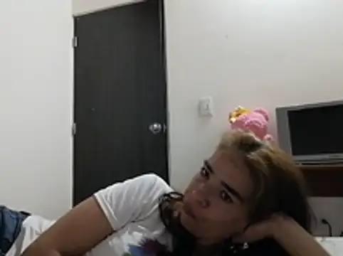 mari657 online show from February 4, 2025, 7:33 pm