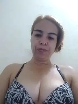 mari657 online show from April 22, 2026, 7:48 pm