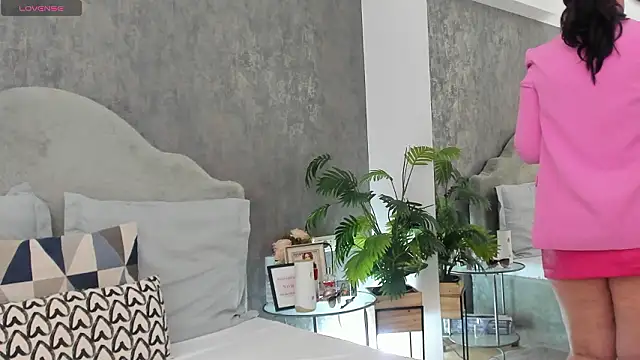 LisaCroft online show from March 9, 2026, 9:46 am