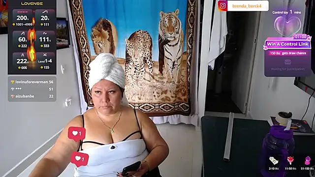 Brenda Berck  online show from March 5, 2025, 2:01 pm