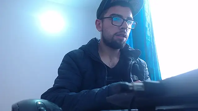 fvckolombianguyy online show from February 7, 2025, 4:03 pm