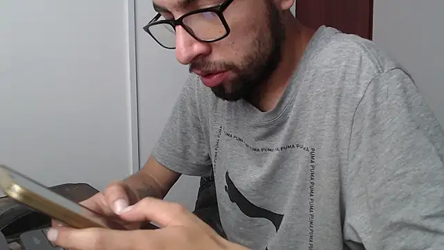 fvckolombianguyy online show from February 11, 2025, 4:46 pm