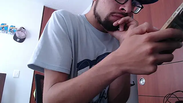 fvckolombianguyy online show from February 20, 2025, 8:25 pm