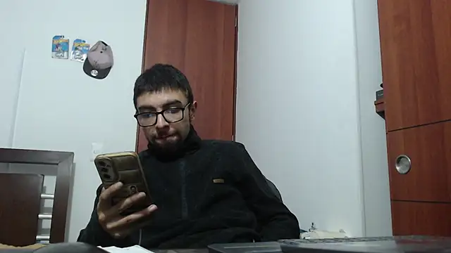 fvckolombianguyy online show from February 21, 2025, 4:18 am