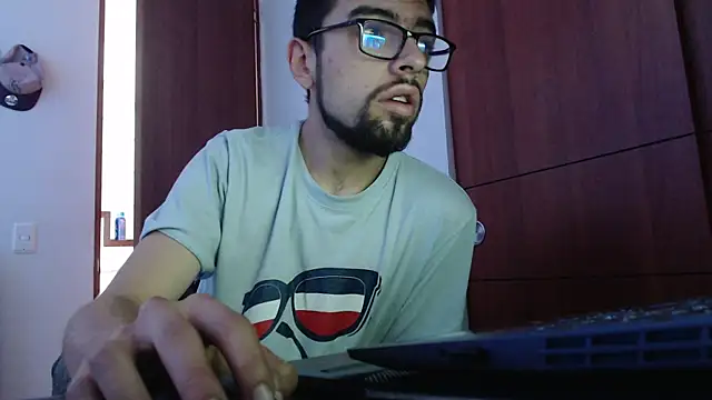 fvckolombianguyy online show from February 22, 2025, 3:25 pm