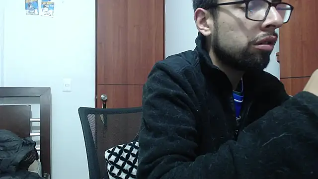 fvckolombianguyy online show from February 25, 2025, 5:08 am