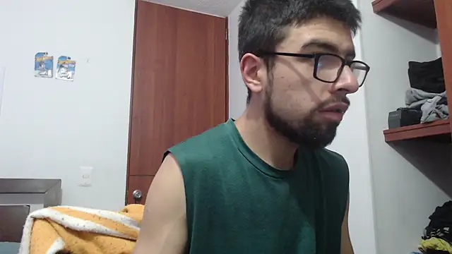 fvckolombianguyy online show from February 25, 2025, 3:49 pm