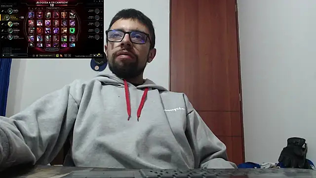 fvckolombianguyy online show from February 26, 2025, 3:53 am