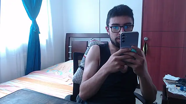 fvckolombianguyy online show from February 26, 2025, 6:54 pm