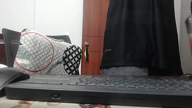 fvckolombianguyy online show from February 27, 2025, 5:45 am