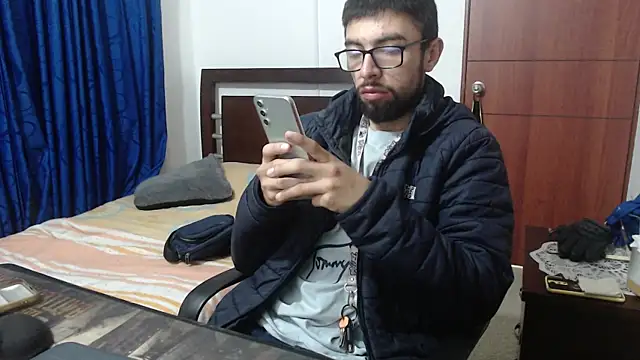 fvckolombianguyy online show from March 2, 2025, 1:36 am