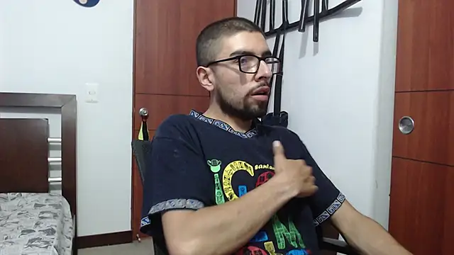 fvckolombianguyy online show from March 11, 2025, 9:26 pm