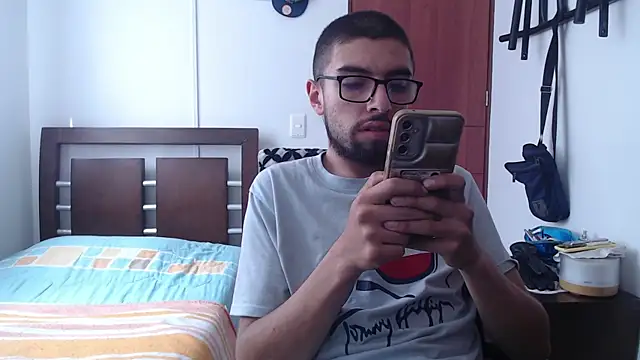 fvckolombianguyy online show from March 13, 2025, 7:17 pm