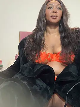 Snapshot of Bootyliciouse21X chatting on May 22, 2026, 6:20 am Bootyliciouse21X online show from May 22, 2026, 6:20 am