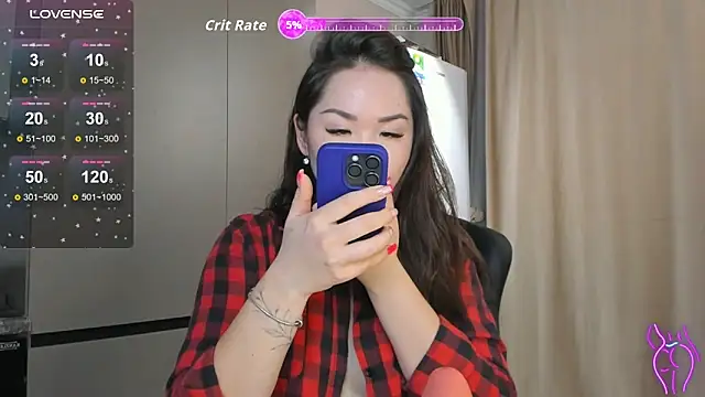 azure moon2 online show from February 18, 2026, 7:21 pm