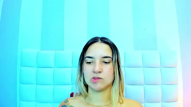 teresasroom  online show from February 27, 2025, 2:43 pm