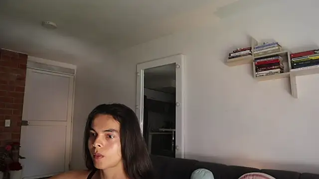  Vahos  online show from March 17, 2026, 5:27 pm