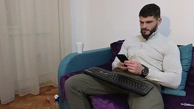 Snapshot of MauroTwin chatting on December 20, 2024, 5:40 pm MauroTwin online show from December 20, 2024, 5:40 pm