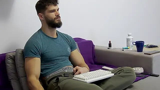 Snapshot of MauroTwin chatting on January 11, 2025, 2:58 pm MauroTwin online show from January 11, 2025, 2:58 pm