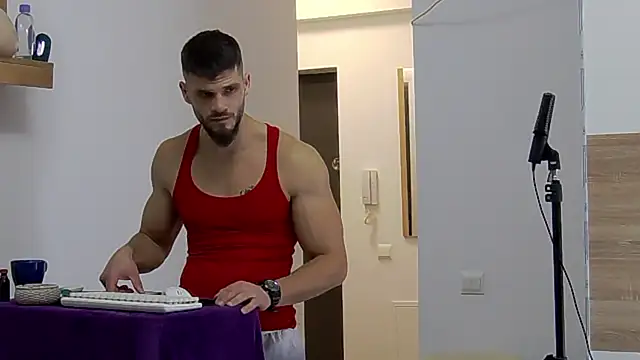 Snapshot of MauroTwin chatting on January 15, 2025, 4:43 pm MauroTwin online show from January 15, 2025, 4:43 pm