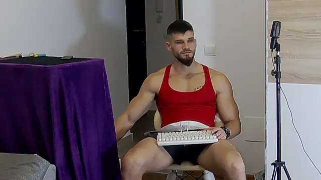 Snapshot of MauroTwin chatting on January 15, 2025, 7:44 pm MauroTwin online show from January 15, 2025, 7:44 pm