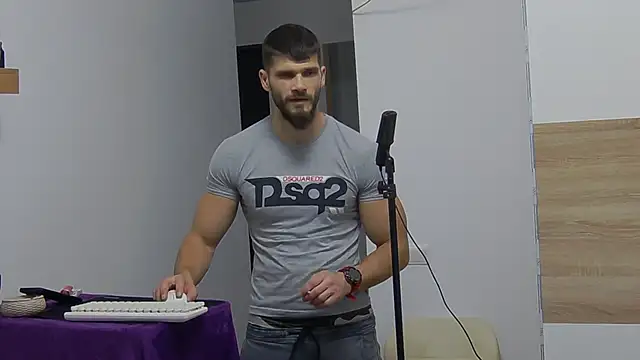 Snapshot of MauroTwin chatting on February 1, 2025, 6:19 pm MauroTwin online show from February 1, 2025, 6:19 pm