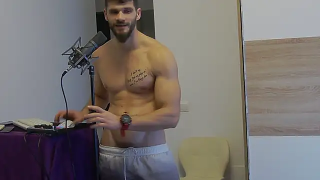 Snapshot of MauroTwin chatting on February 3, 2025, 8:57 pm MauroTwin online show from February 3, 2025, 8:57 pm