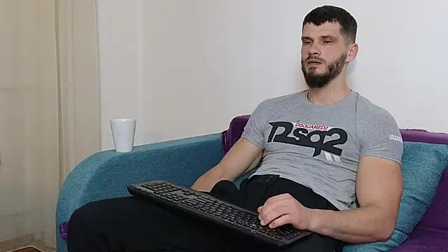 Snapshot of MauroTwin chatting on March 14, 2025, 6:07 pm MauroTwin online show from March 14, 2025, 6:07 pm