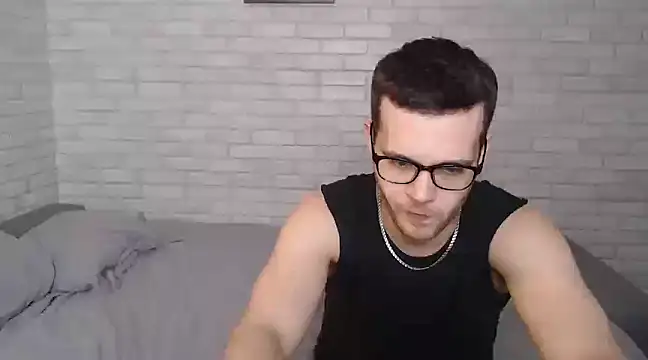 Alexxx horny online show from February 25, 2025, 2:44 pm