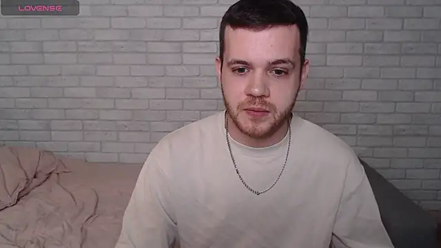 Snapshot of Alexxx_horny chatting on May 30, 2026, 11:18 am Alexxx horny online show from May 30, 2026, 11:18 am