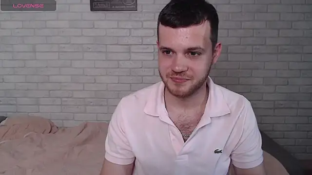 Snapshot of Alexxx_horny chatting on August 4, 2026, 3:25 pm Alexxx horny online show from August 4, 2026, 3:25 pm