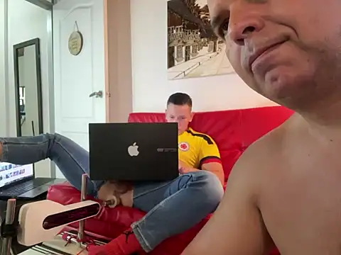 simon and david online show from February 6, 2025, 3:20 pm