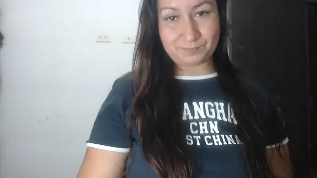 isabella bigass online show from April 7, 2026, 2:06 pm