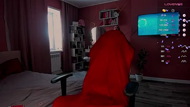 juli jam online show from March 10, 2025, 11:42 am