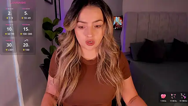 AmyWood online show from July 8, 2026, 11:09 pm