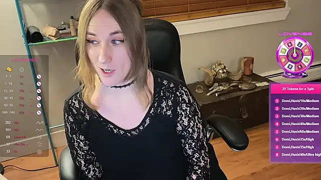 luluvaladon online show from January 25, 2025, 5:18 am