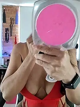 YOURSDEBORA online show from March 13, 2025, 8:32 pm