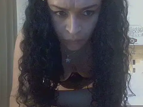 luanadigarda online show from February 4, 2025, 10:34 pm