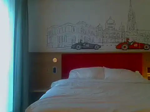 luanadigarda online show from February 5, 2025, 9:15 am