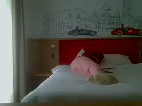 luanadigarda online show from February 6, 2025, 12:26 pm