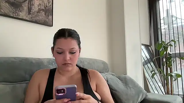 MarcellaGriffin online show from March 4, 2025, 1:28 pm